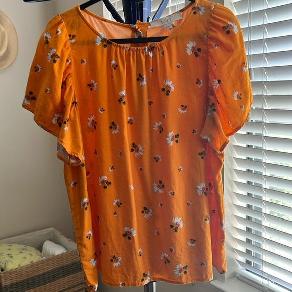 Loft Lily Button Back Flutter Top - Picture 15 of 15